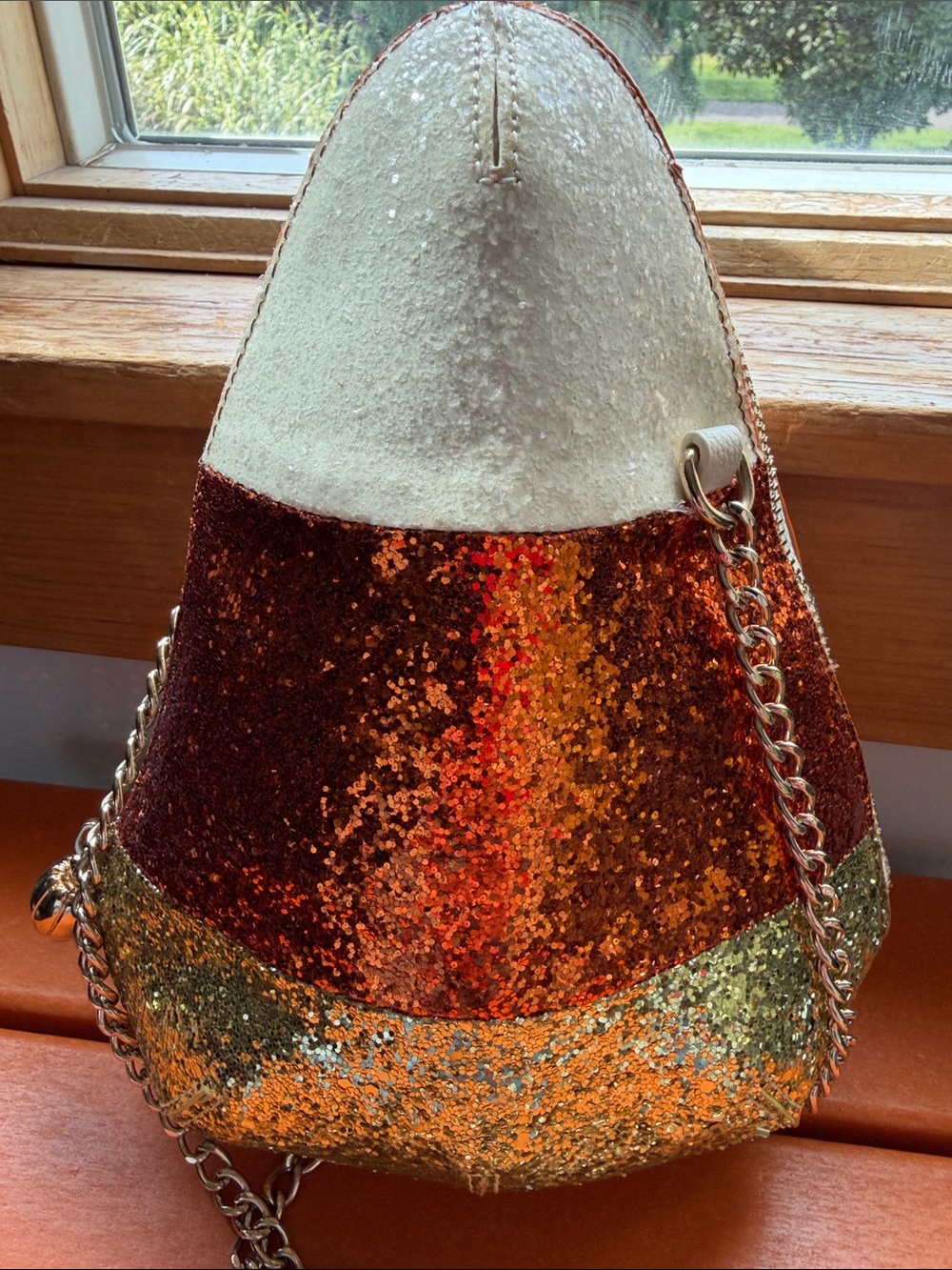 Retired Betsy Johnson “do I make you corny” glitter candy corn crossbody - Picture 4 of 7